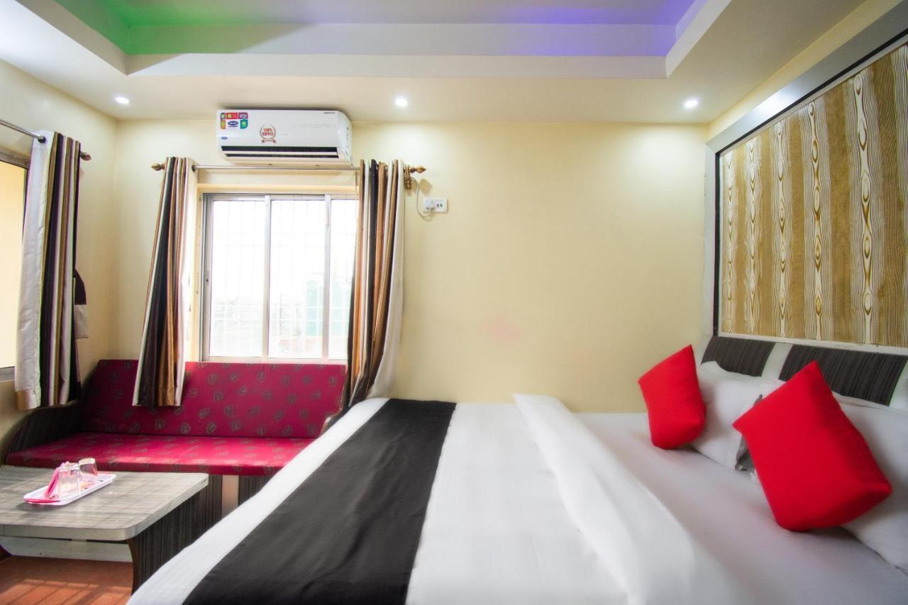 Capital O 67892 Hotel Sujata Tarapith Exterior photo