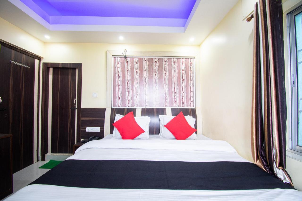 Capital O 67892 Hotel Sujata Tarapith Exterior photo