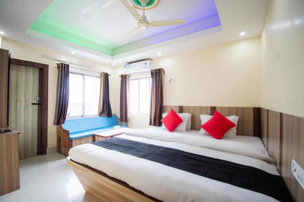 Capital O 67892 Hotel Sujata Tarapith Exterior photo